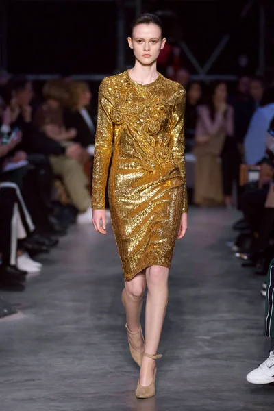 Look 70